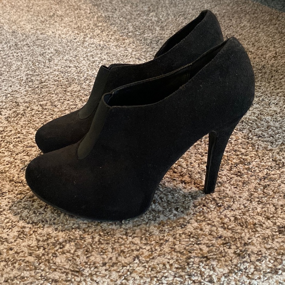 Rampage black ankle bootie heels